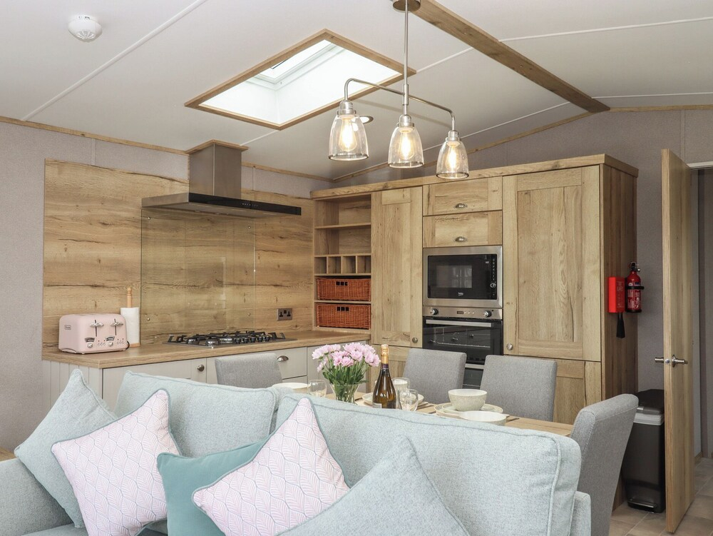 Maple Lodge