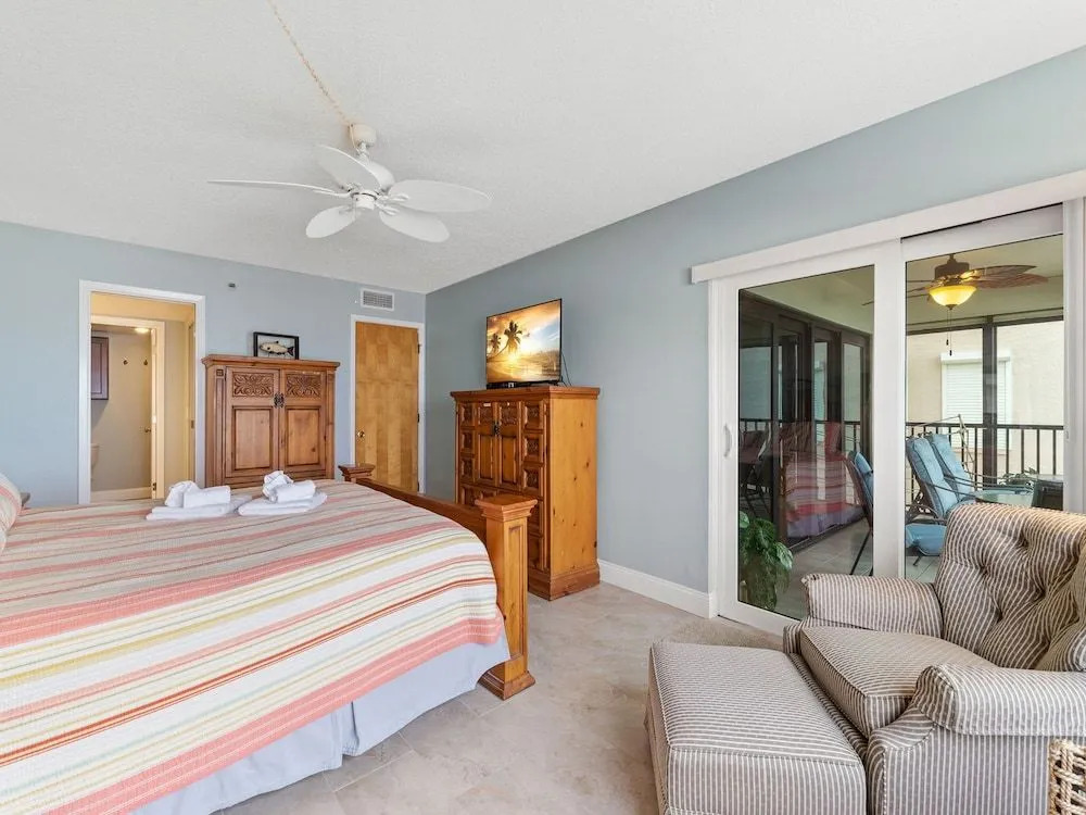 Reflections on the Gulf by Distinctive Beach Rentals