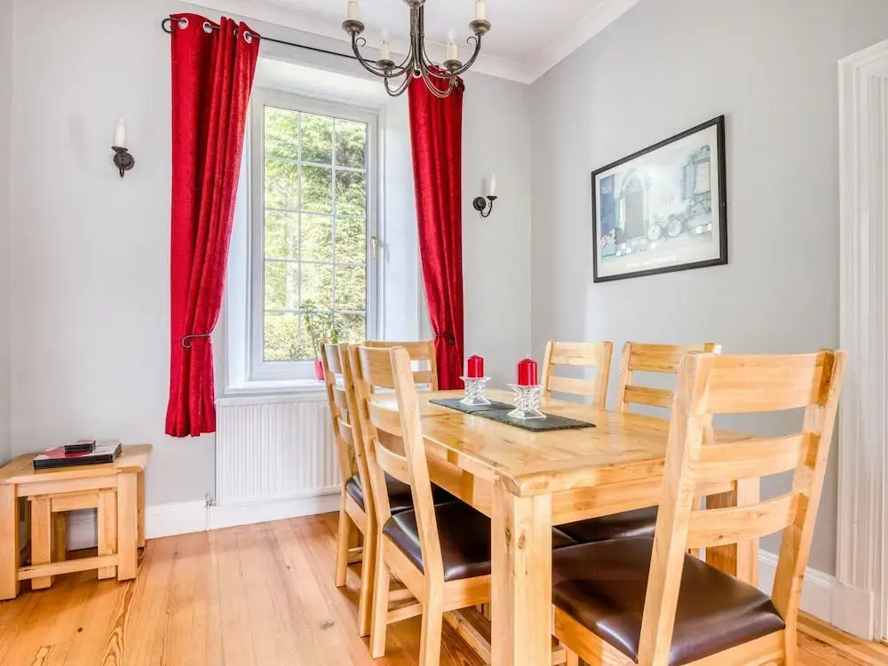 Quaint Holiday Home in Inverurie near Castle Fraser