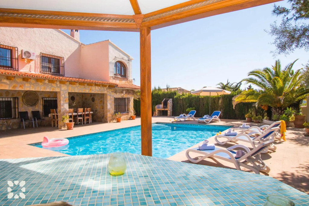 Villa Hugo 11 by Abahana Villas