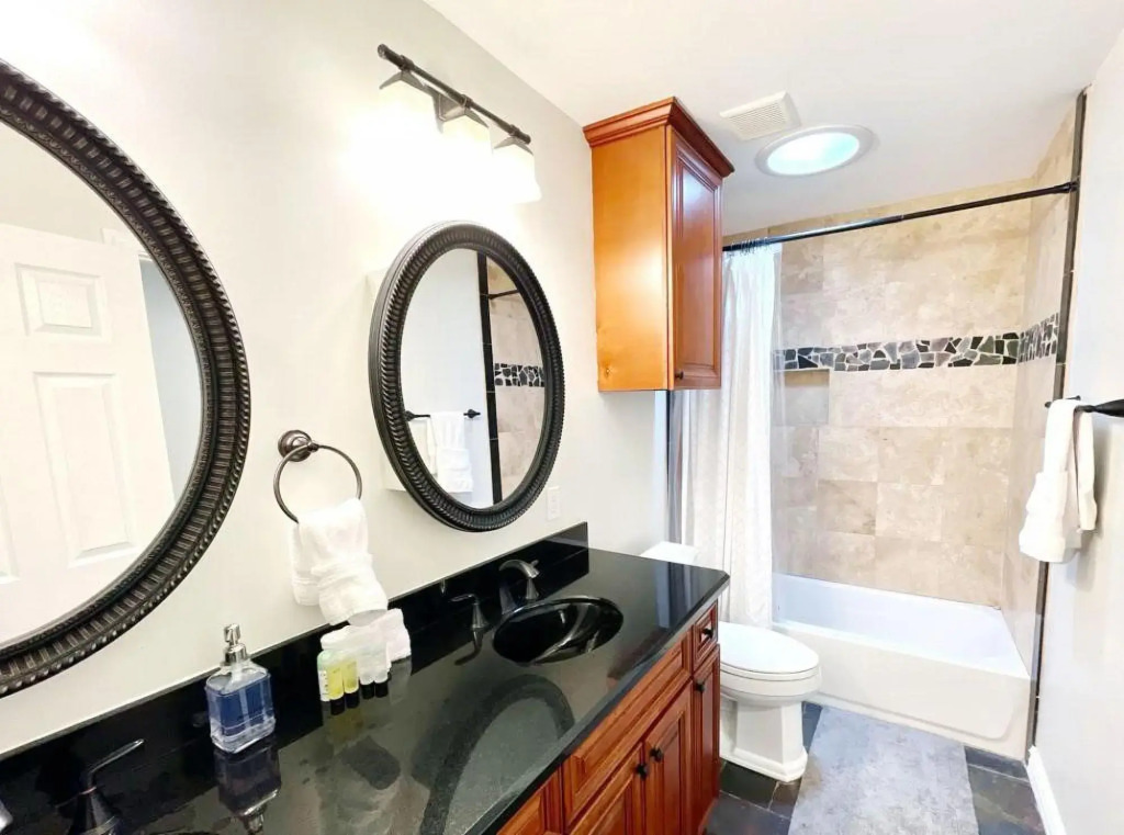 The Scott With Heated Pool by Homeslice Stays