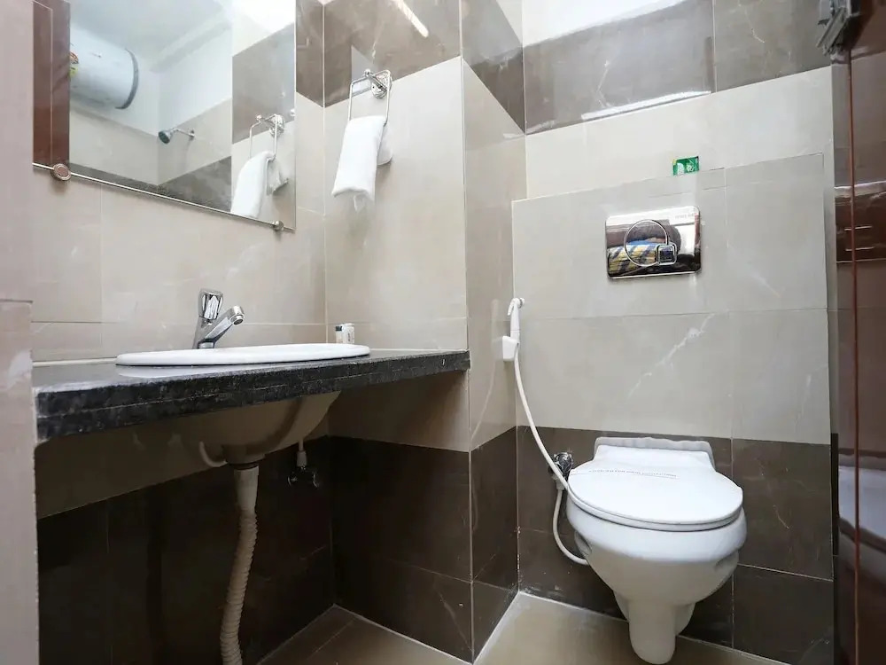 Hotel Globe International by OYO Rooms