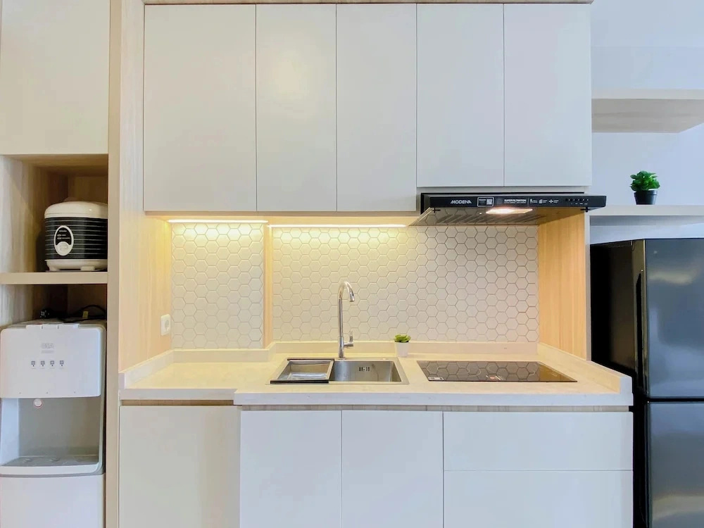 Enjoy Living Studio Apartment At Lrt City Jatibening