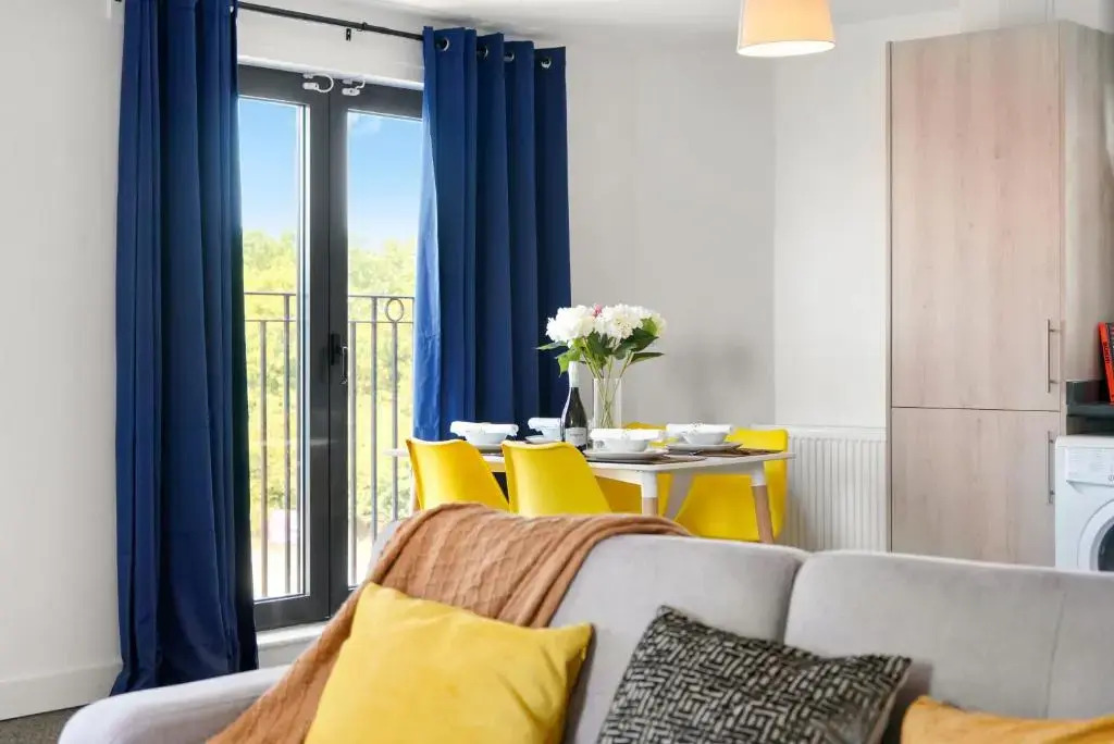 New Private Apartment Building Minutes From Heathrow