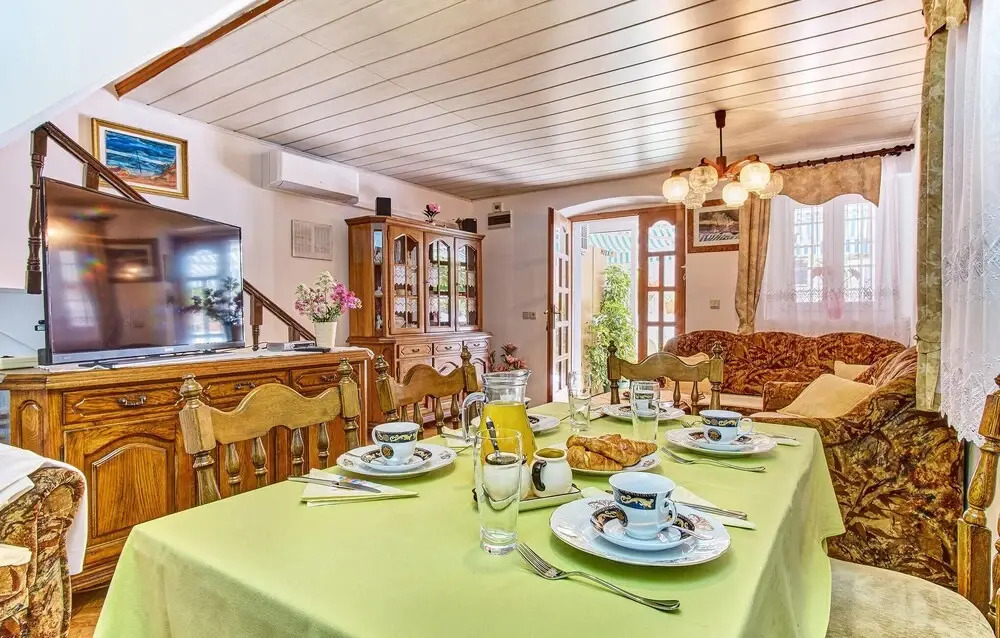 Beach Front Home In Mali Losinj With Wifi