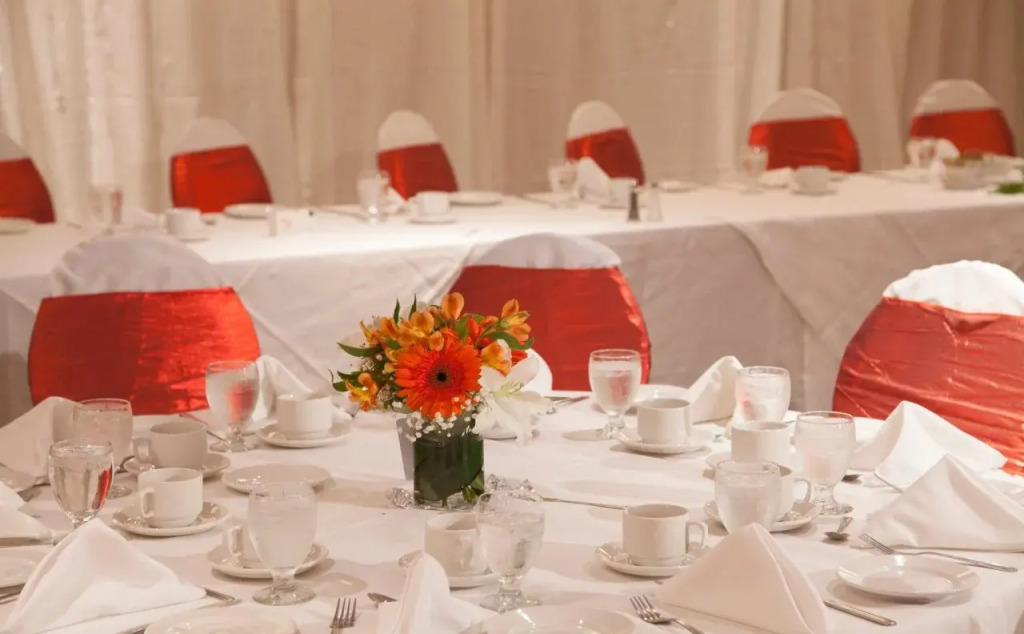 Holiday Inn & Suites Vancouver Downtown by IHG