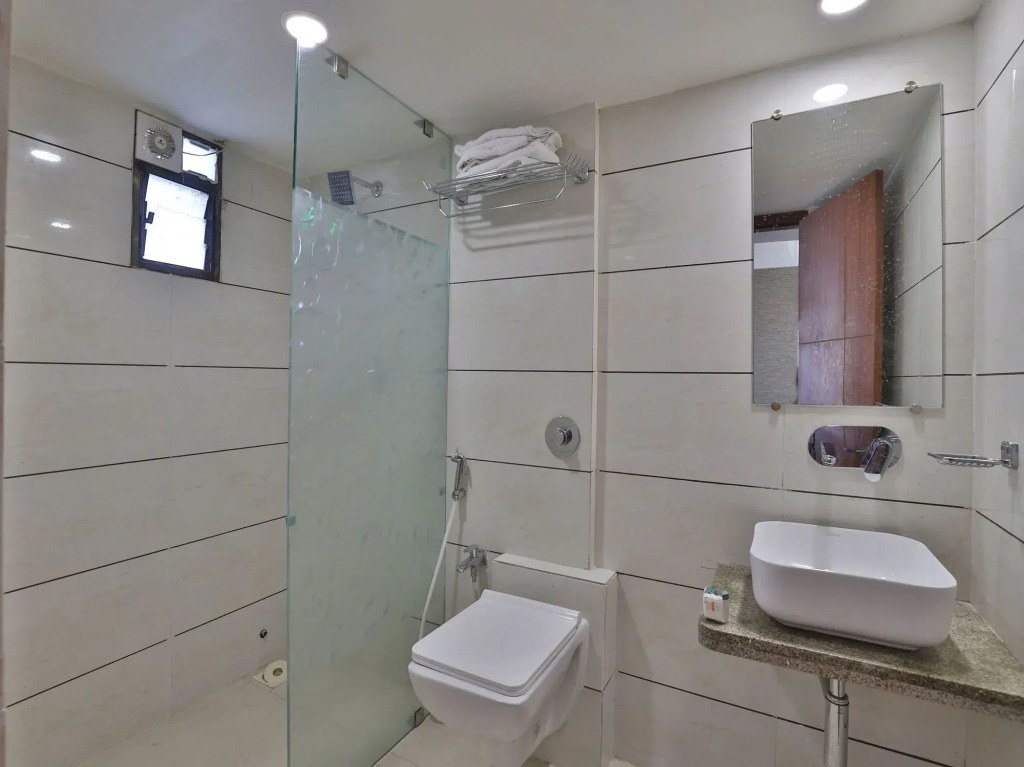 OYO 10197 Hotel Apex