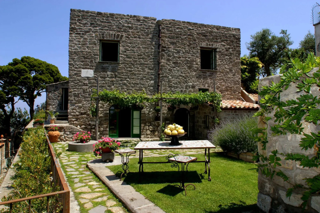 Ottavia Ancient Italian Villa Overlooking Capri