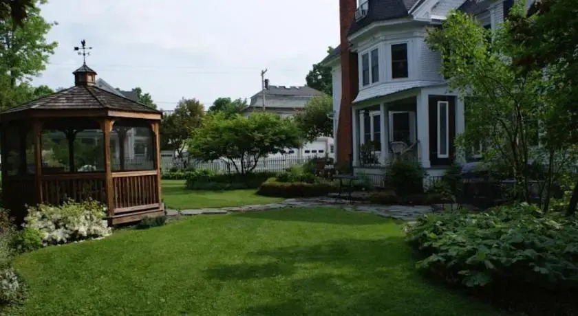 Village Victorian Bed & Breakfast