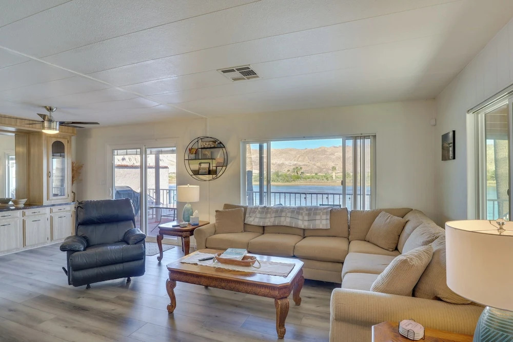 Riverfront Bullhead City House w/ Balcony!