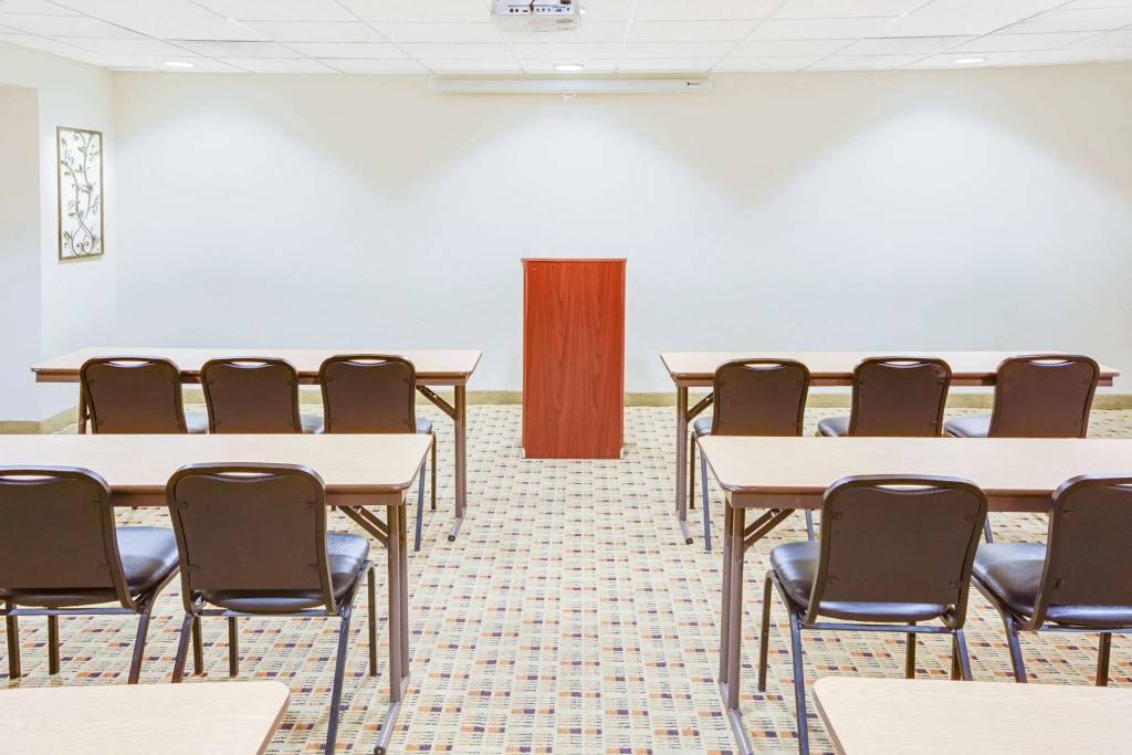 Microtel Inn & Suites by Wyndham Saraland