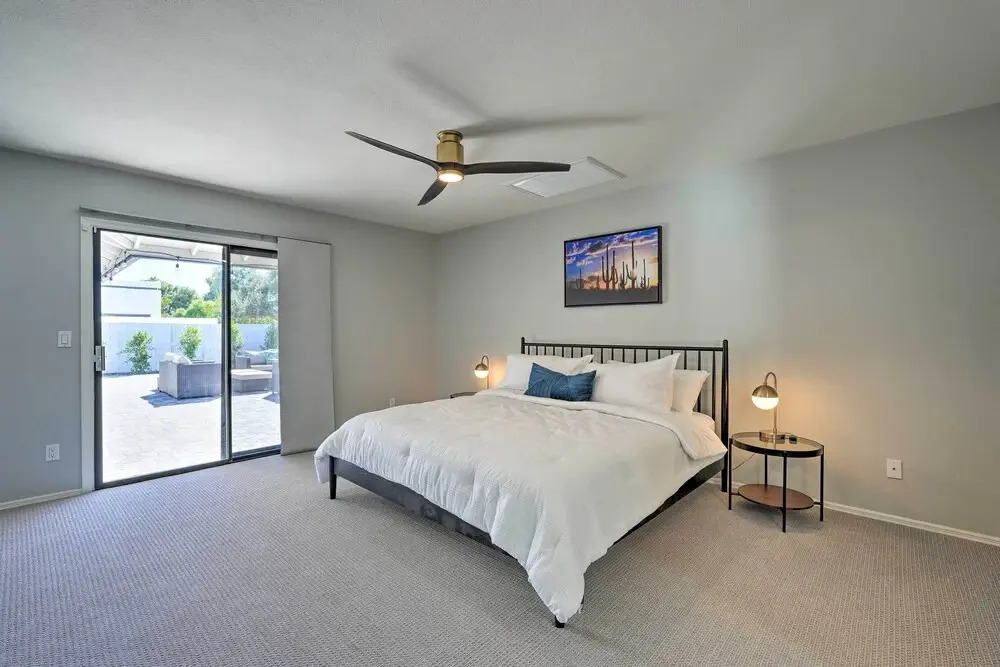 Luxe Desert Home w/ Heated Pool: 3 Mi to Kierland!