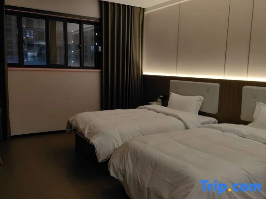 Taizhou Chaoran Pavilion Hotel