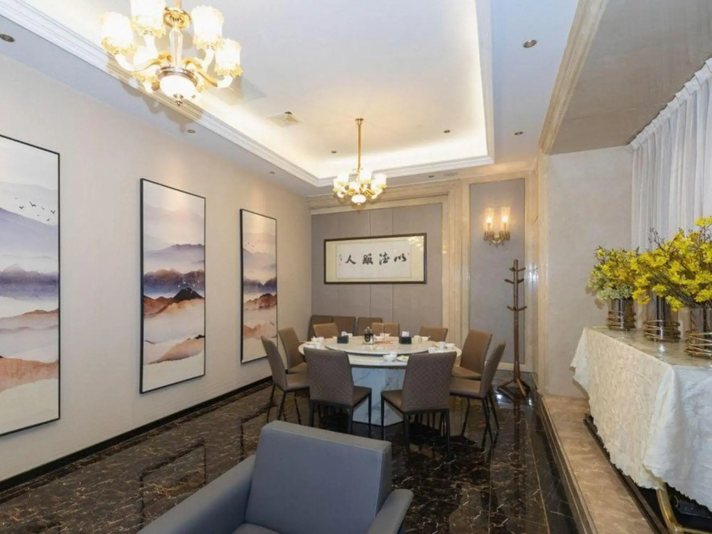 Taiyuan H Crystal Hotel (Jinyang Street Subway Station Branch)