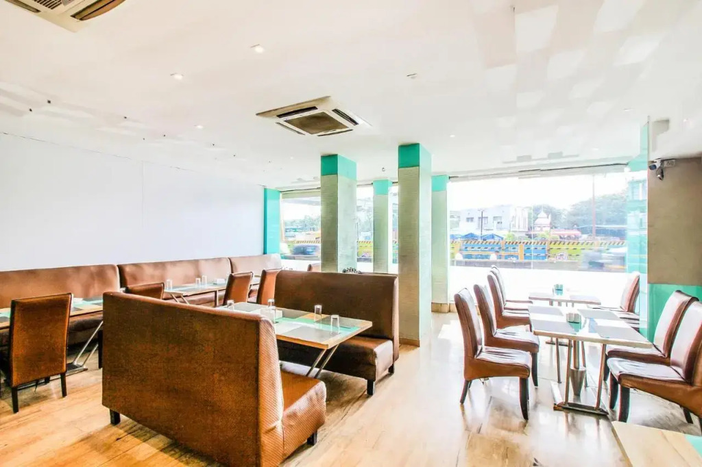 Fabhotel Sahar Garden