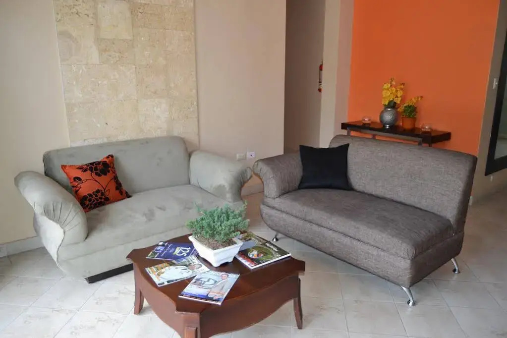 Urdesa Suites Hotel