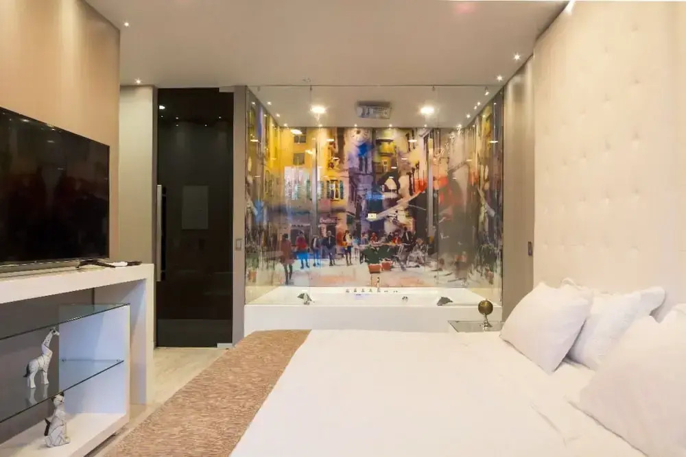 Ultra Luxury 2 Bed Loft in Lleras