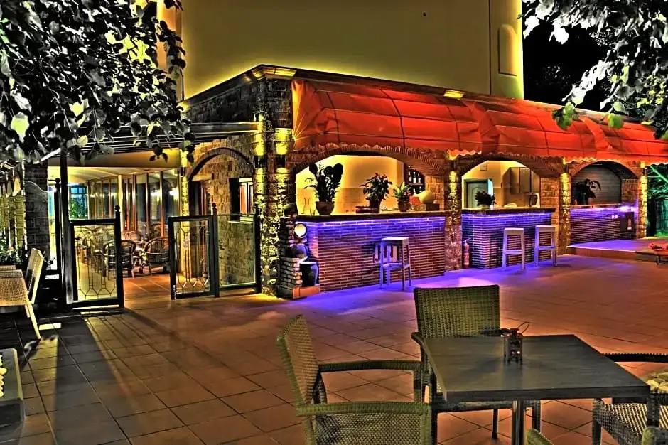 Nefeli Hotel