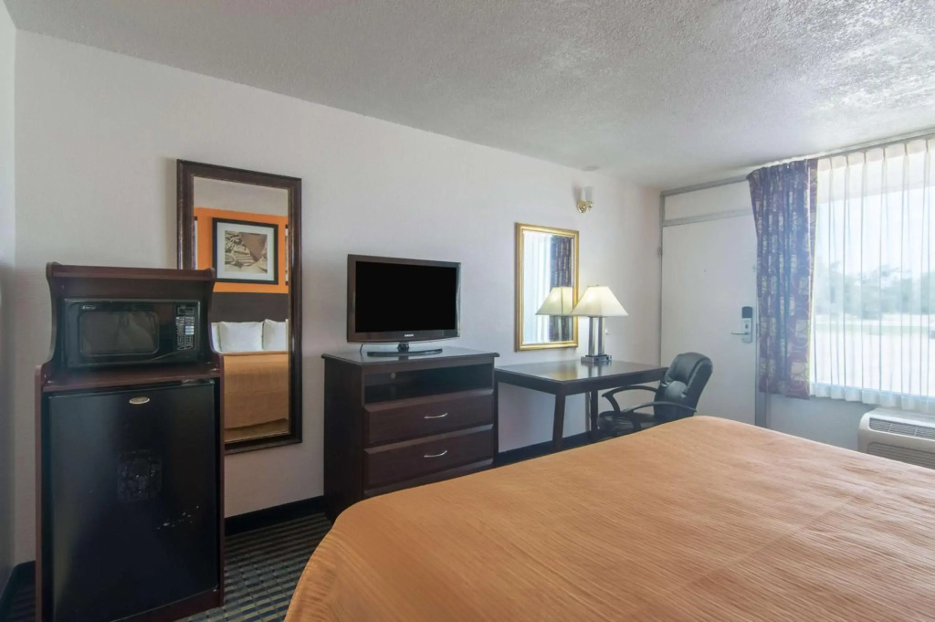 Motel 6-Liberal, KS