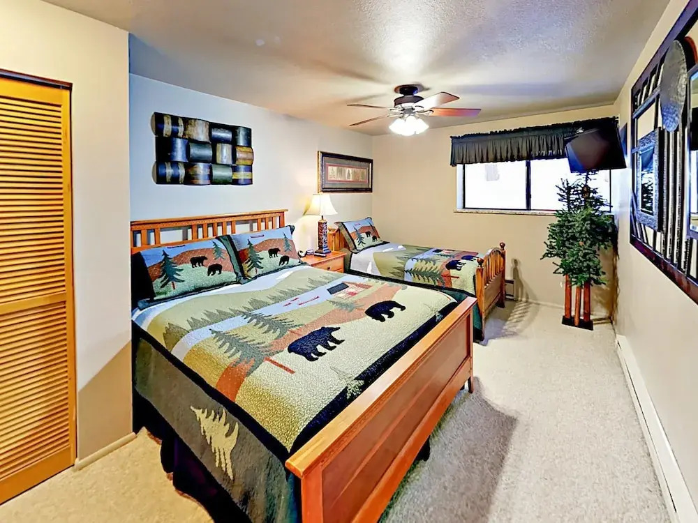 3754 Navajo Trail Townhouse Unit 80 - 4 Br townhouse by RedAwning