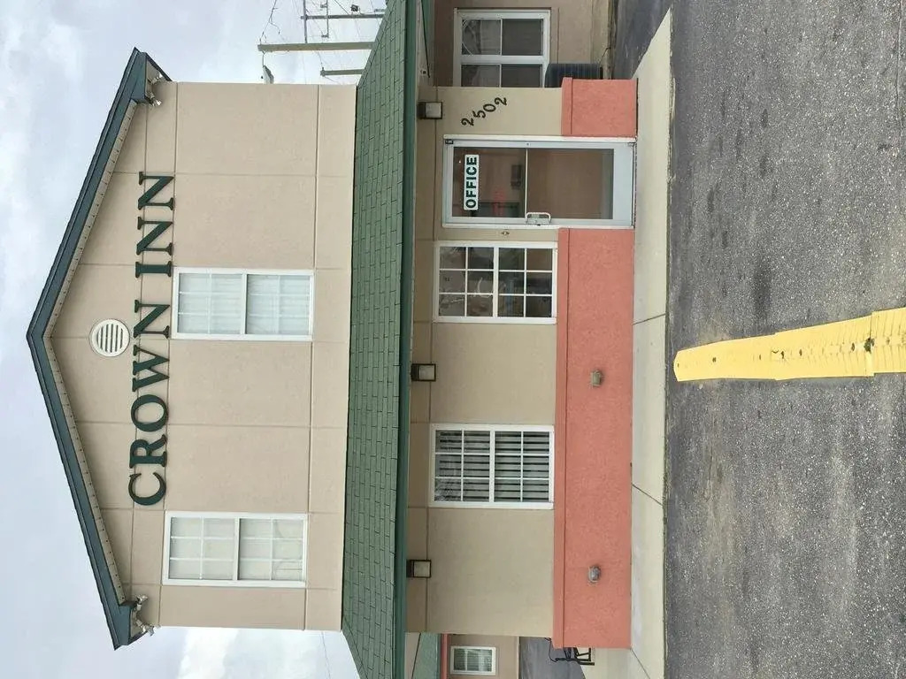 Crown Inn - Fayetteville