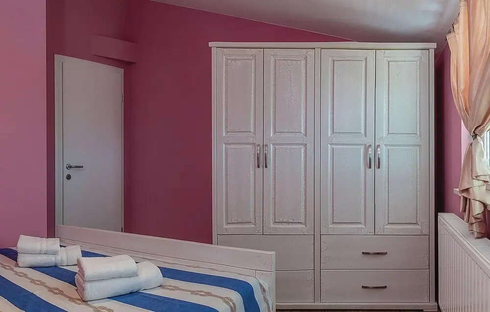 Nice Home in Kastel Novi With Sauna, Wifi and 8 Bedrooms