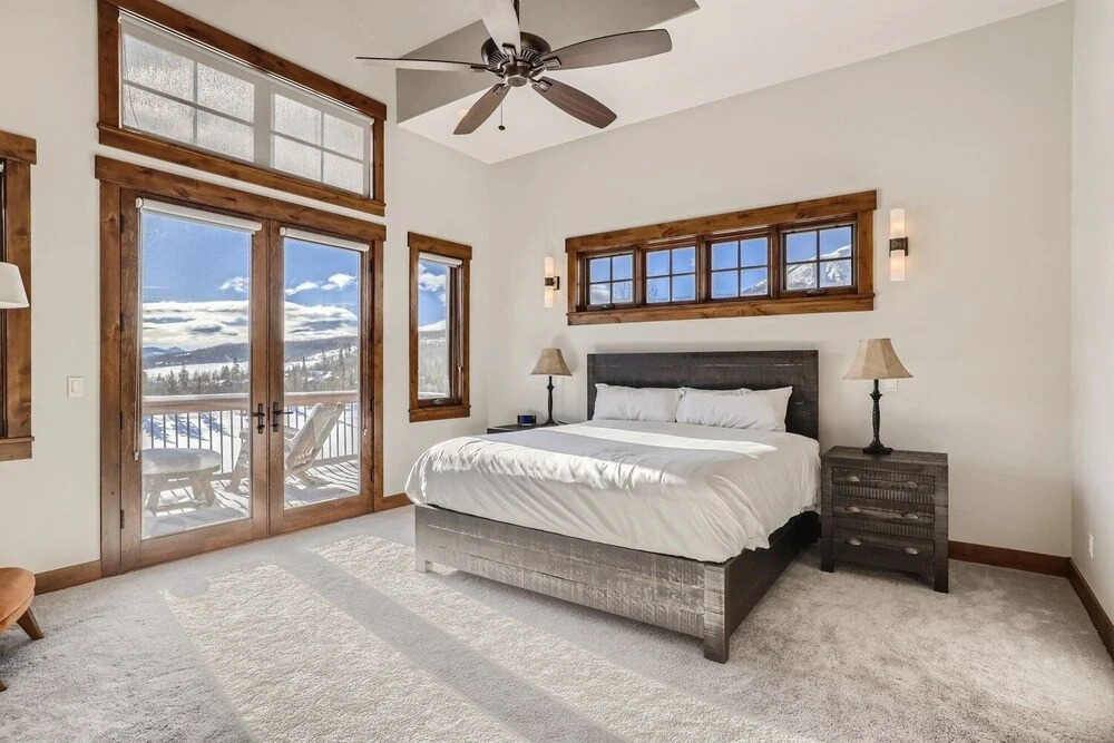Mountain Oasis Dreams, 7 bedroom home with Hot tub, New listing! 8 Home by RedAwning