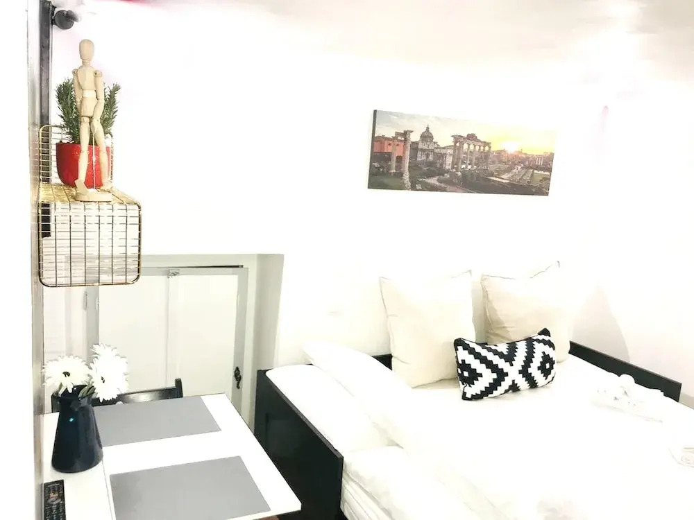 Studio in Roma, With Wifi