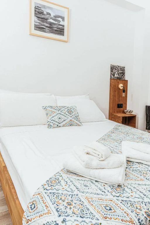 Room Tiu Bainzu - In Boutique Apartment-Stanza Tiu Bainzu