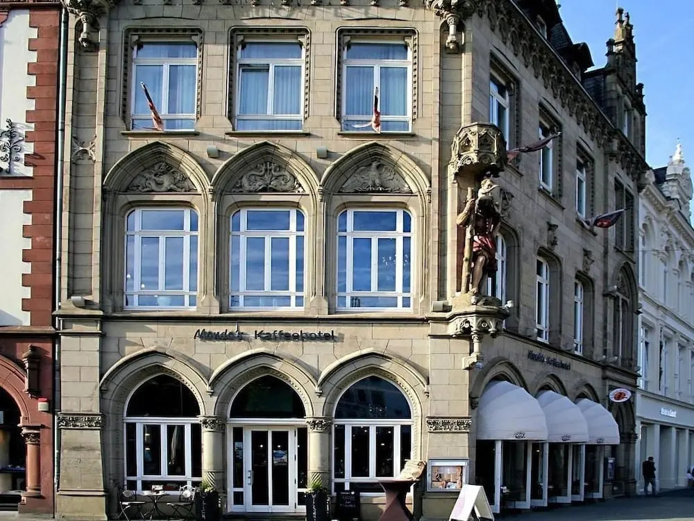 Z&B Hotel
