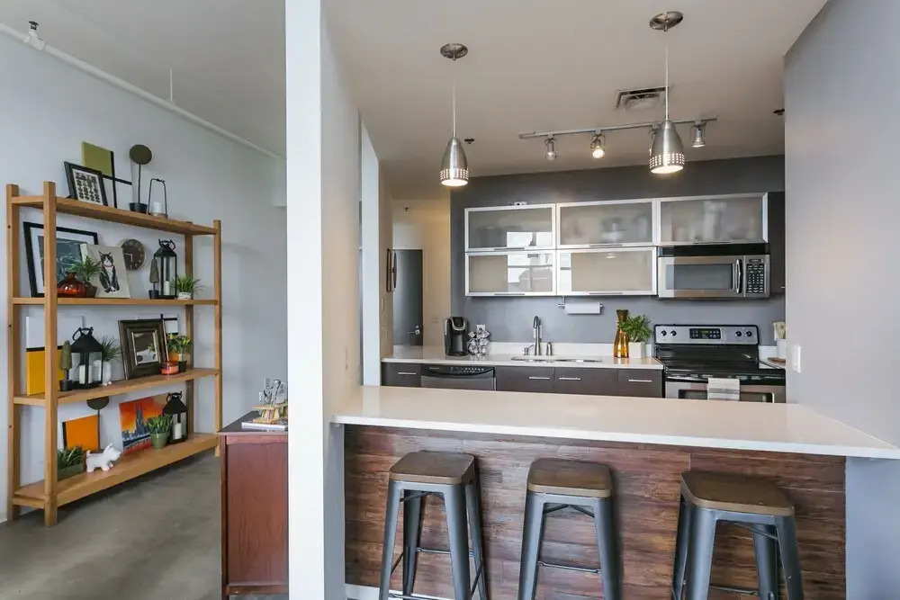 Executive Industrial Chic Condo 30 night min