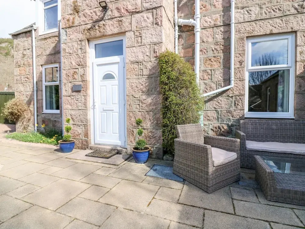 Gairnlea House