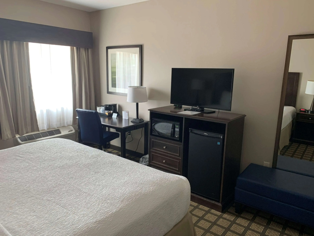 Best Western North Bryant Inn