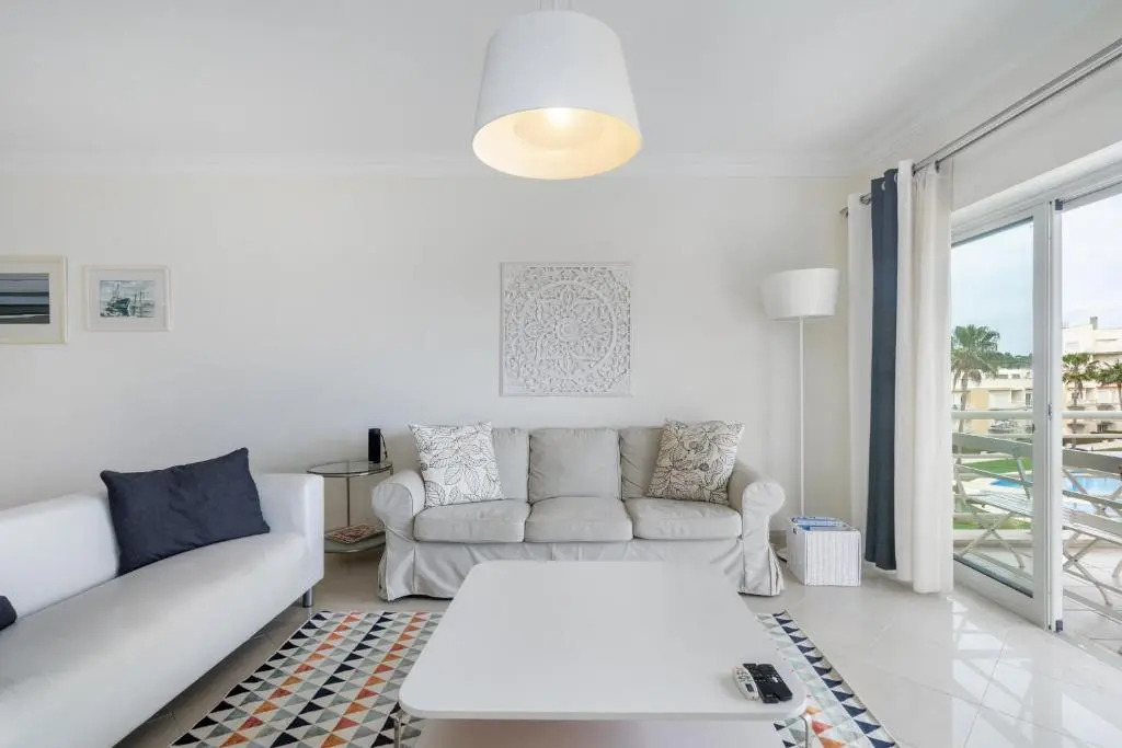 WHome Family Holidays w/ S-Pool, AC, Elevator & Garage