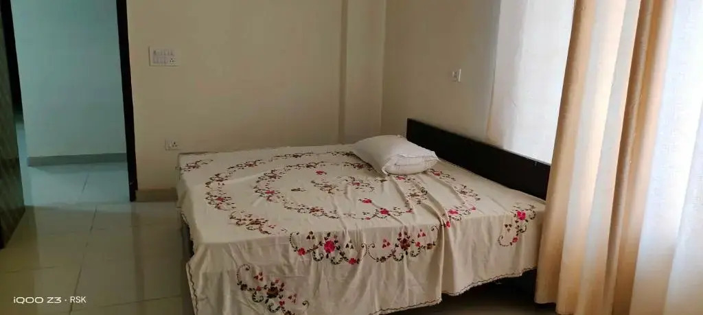 Oyo 92377 Rsk Crown Plaza