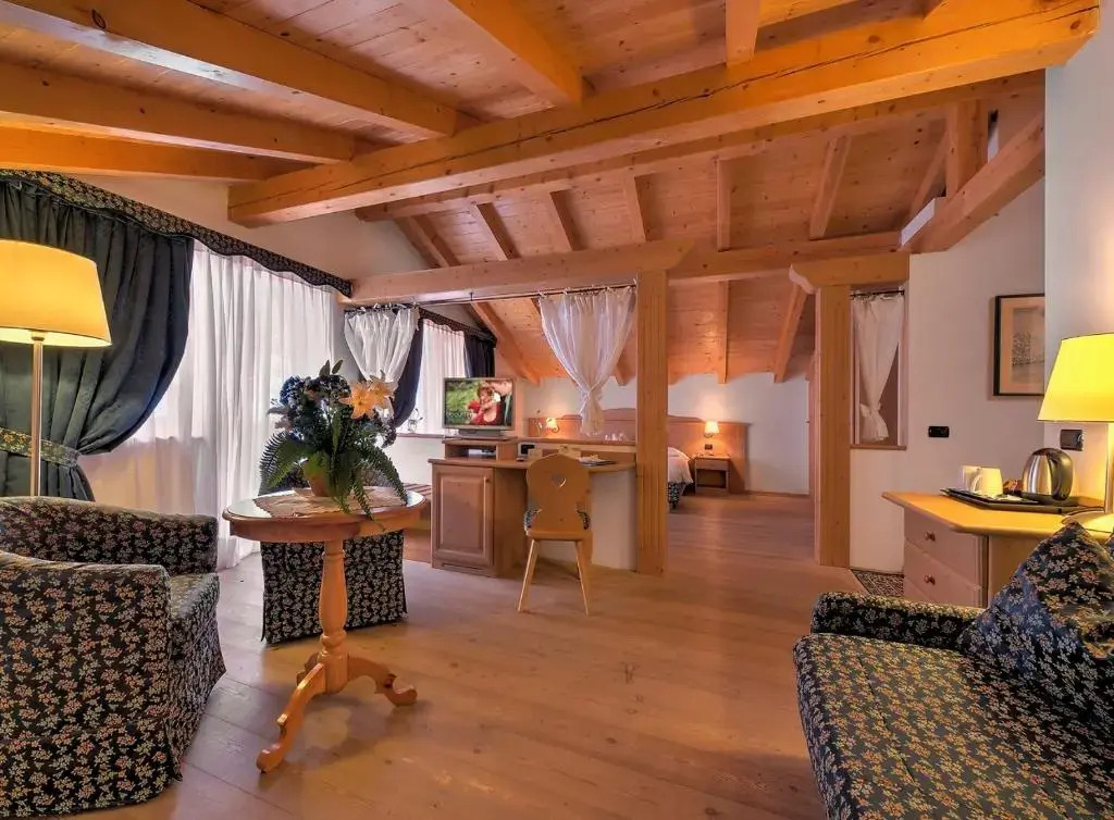 Nivis Hotel