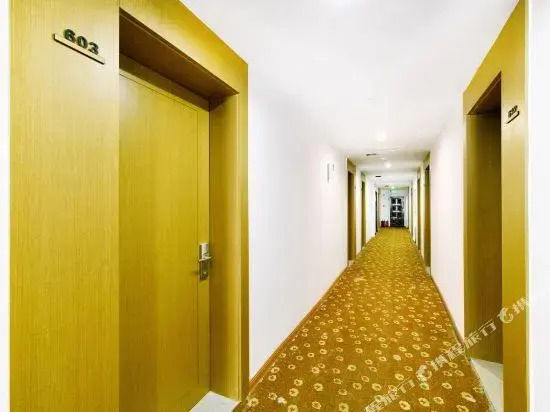 Home Inn (Dalian Malan Square Liaoning Normal University)