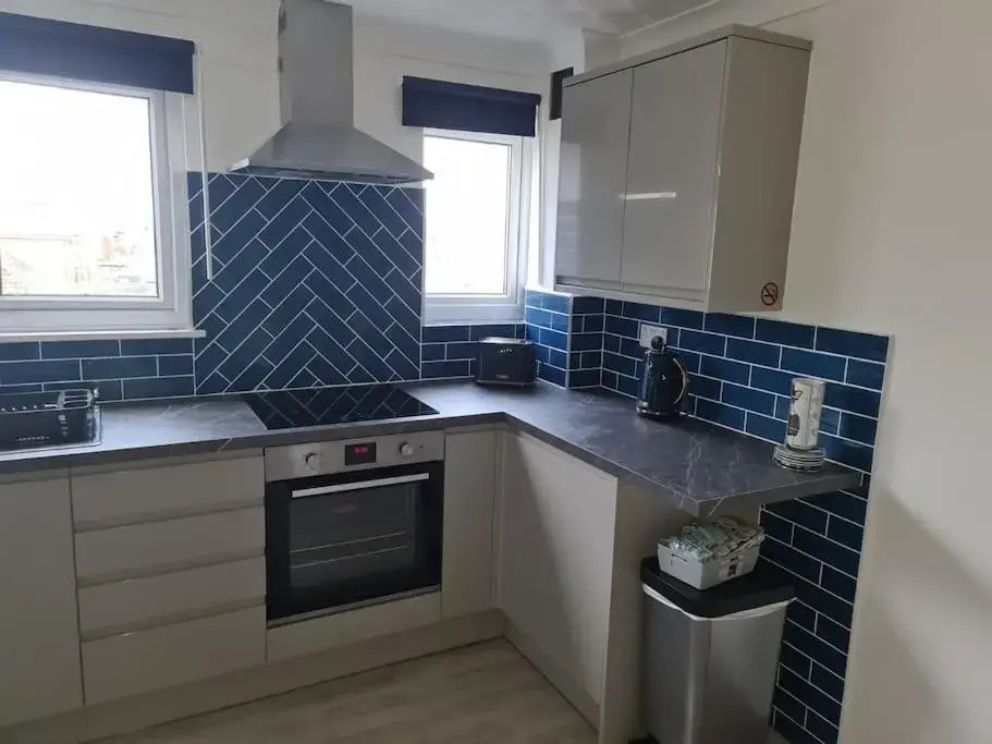 Hunny House - near Searles with lovely sea views