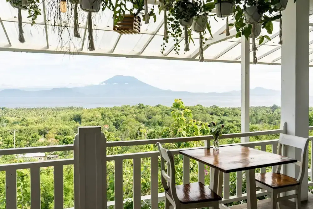 Mambo Hill Resort