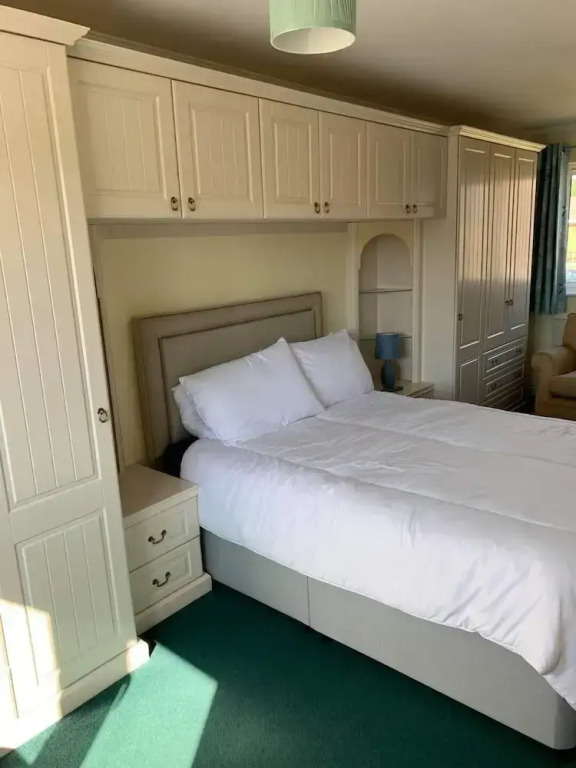Cozy Beach House in Sandown - 3 Bedrooms
