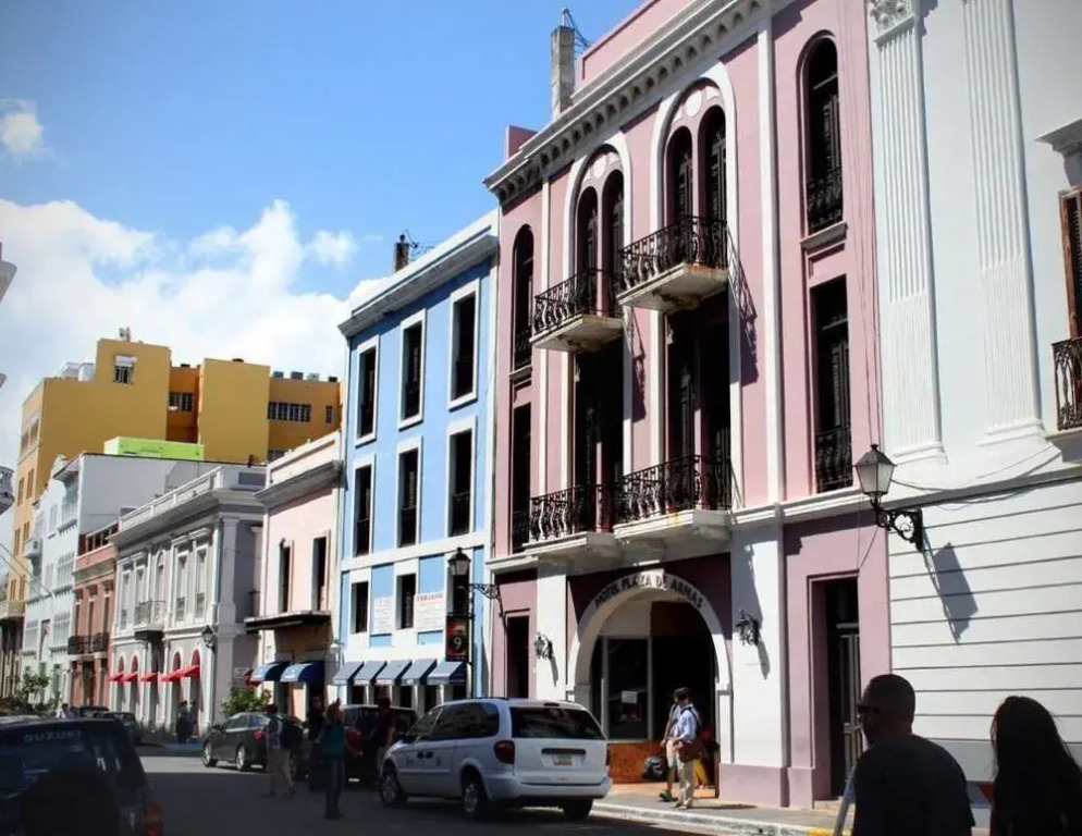 Armas Hotel