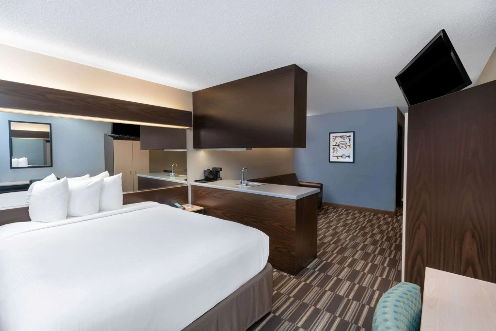 Microtel Inn and Suites by Wyndham Columbus North
