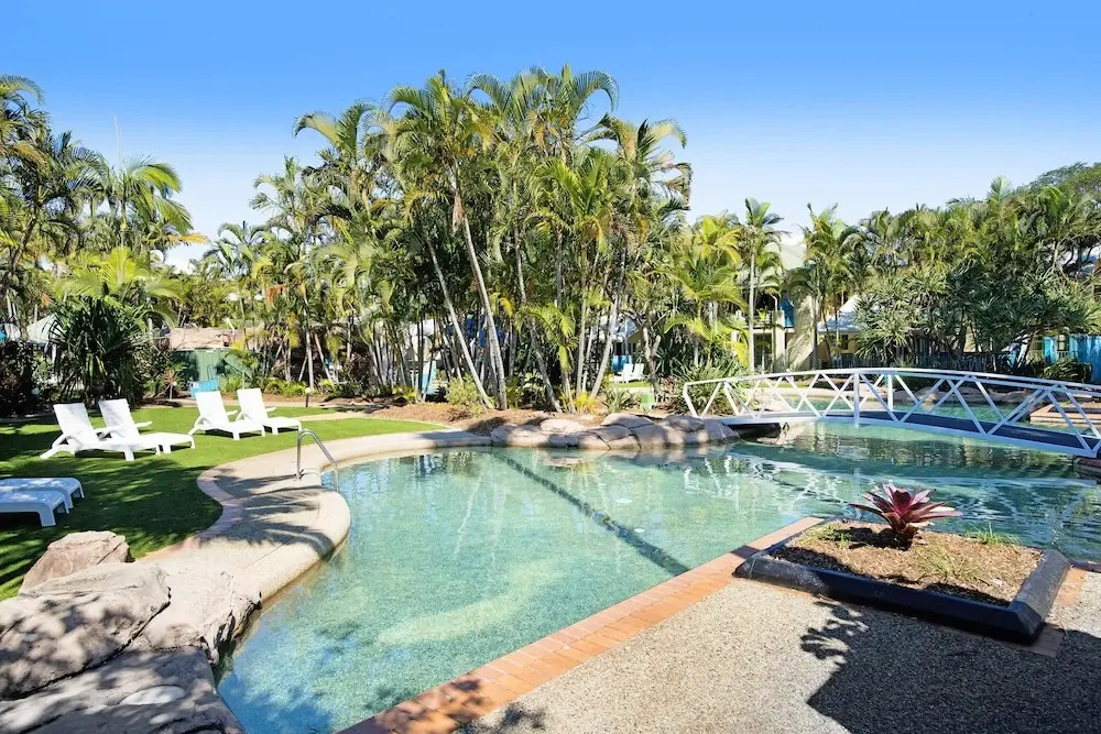 Diamond Beach 3 Bedroom Poolside Apartment - 34
