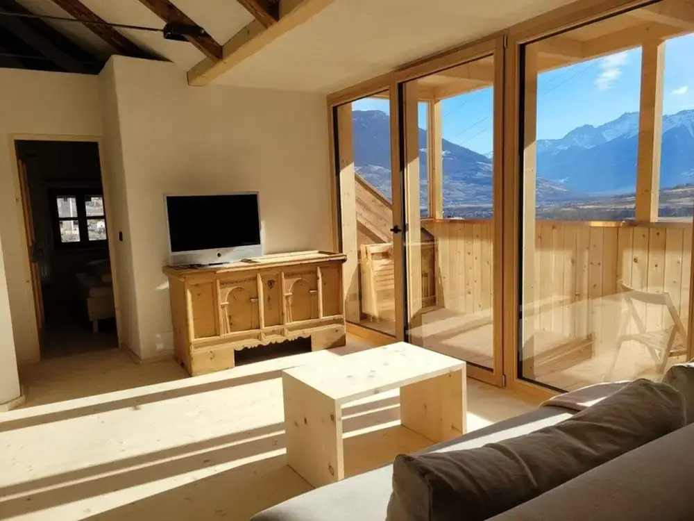 Hoamisch Modern Retreat