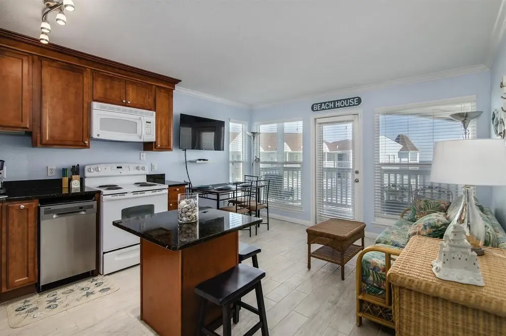 Seascape 1314 1 Bedroom Condo by RedAwning