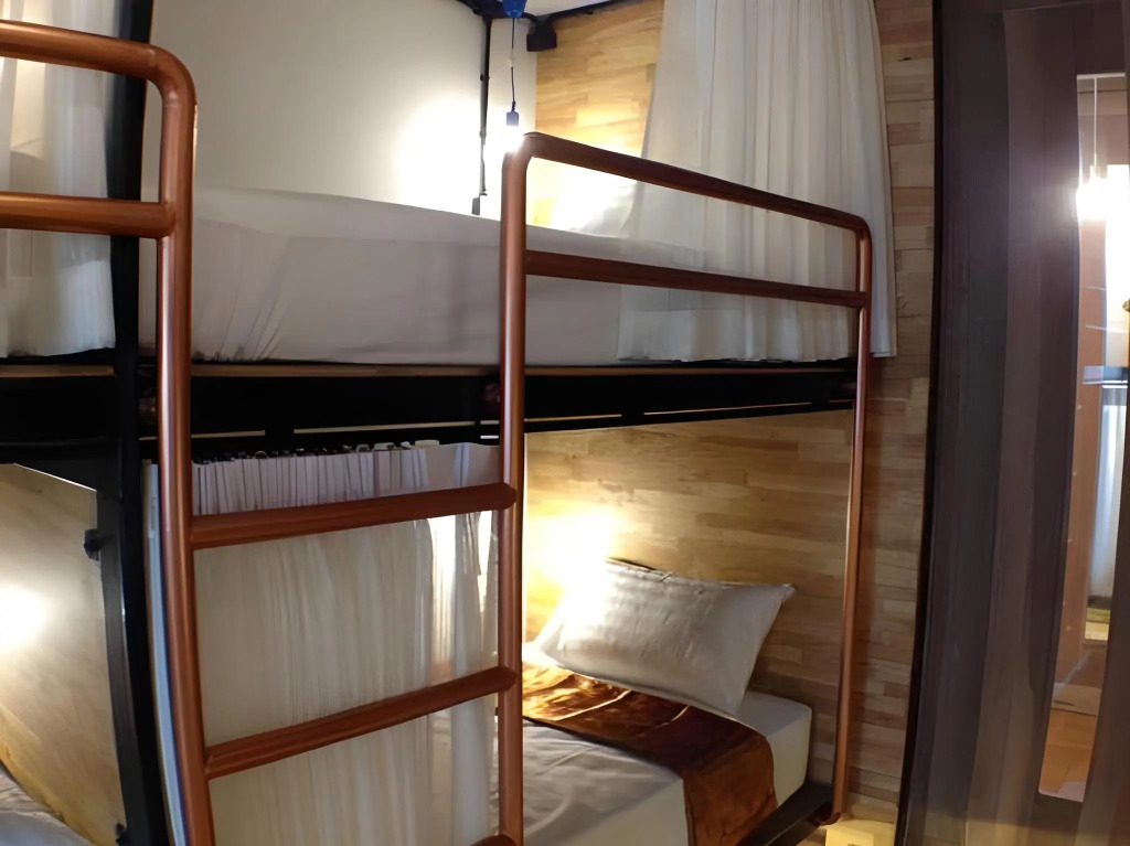 Sleep Owl Hostel