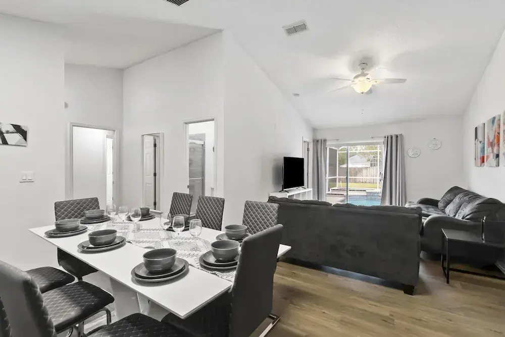 Amazing 4/3 House With Private Pool, Near Disney!