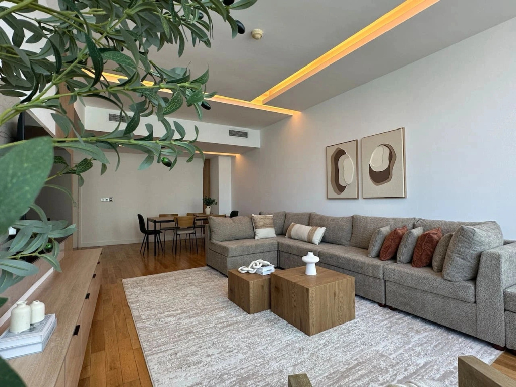 Квартира JBR Beachfront 3BR Sleeps 12 Pool Sea View