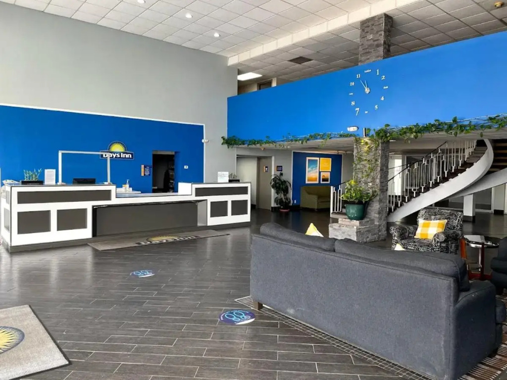 Days Inn by Wyndham Fort Wright Cincinnati Area