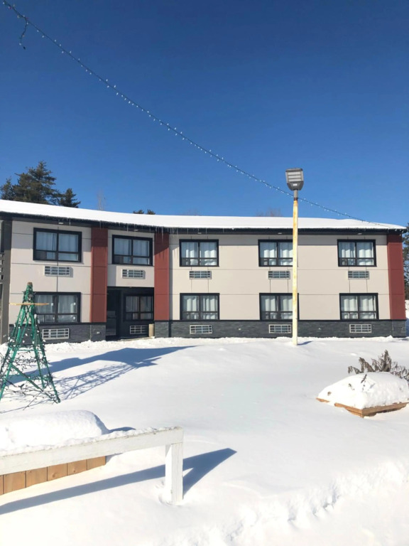 HWY 17 Hotel